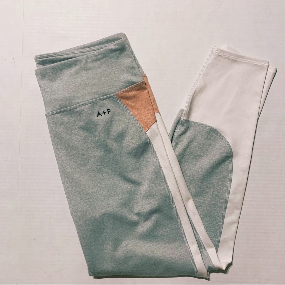 ⭐️ Abercrombie & Fitch Workout Leggings